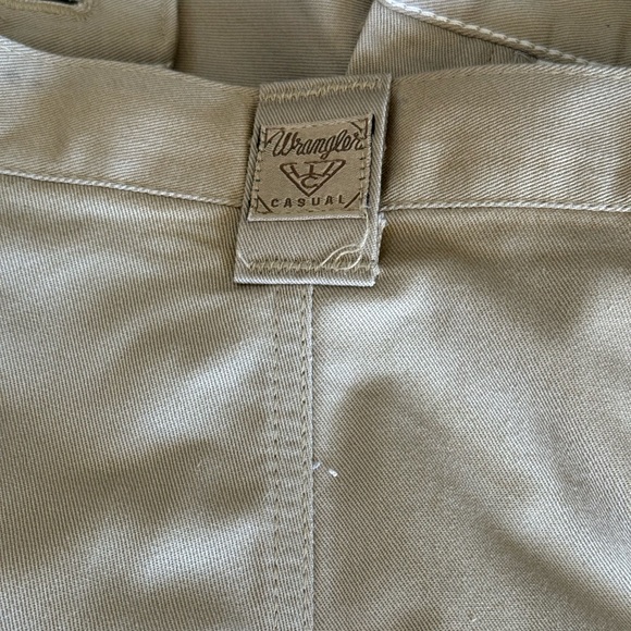 Wrangler 100% cotton chinos high rise pants. 4x32 USA made. - Picture 2 of 5
